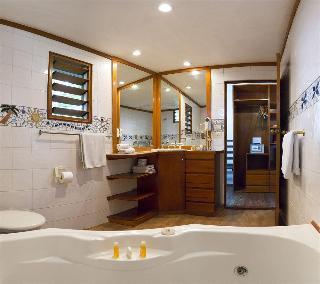 Hotel First Landing Beach Resort & Villas