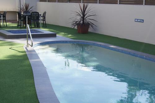 Aparthotel Noosa Parade Holiday Inn