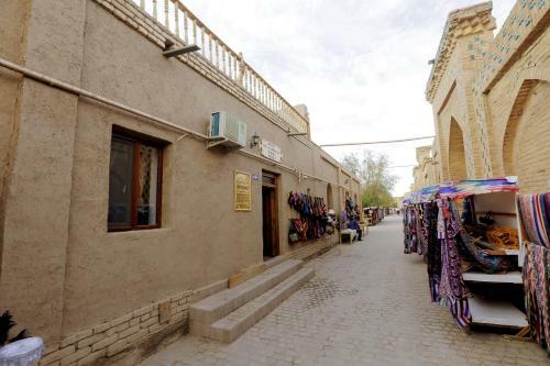 Hostal Polvonnazir Guest House