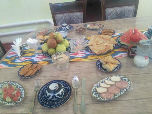 Hostal Qutlug Qadam Guest House