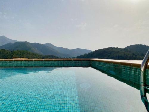 Casa Con Incre�bles Vistas A Las Monta�as Y Al Mar