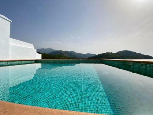 Casa Con Incre�bles Vistas A Las Monta�as Y Al Mar