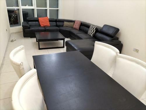 Sahara Mall 3 Bedroom Apartment Nahda