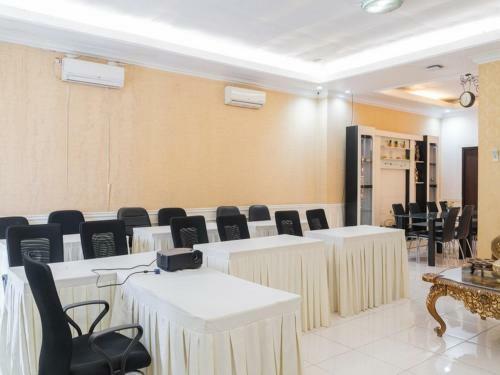 Hostal Reddoorz Syariah @ Ciampea Bogor