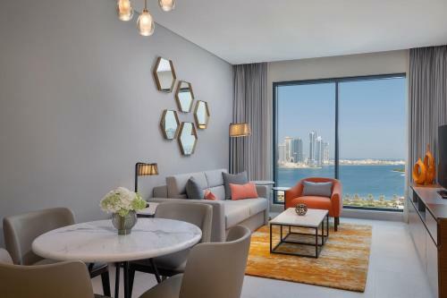 Doubletree By Hilton Sharjah Waterfront Hotel And Residences
