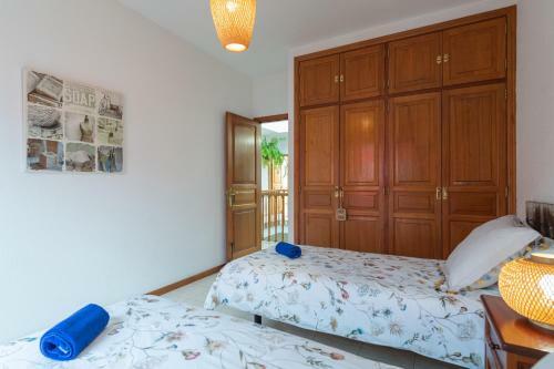 Villa The Yellow House Climatized Pool - Solarium - Parking