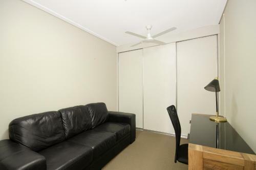 Dalgety Apartments