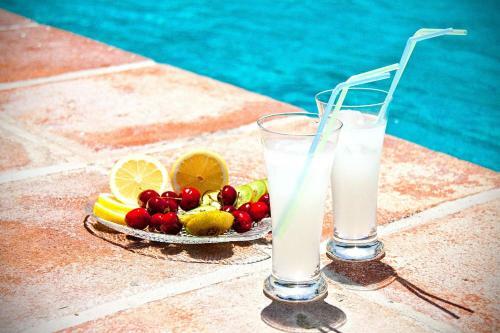 Villa Maria Your Luxury Retreat With A Quiet Pool