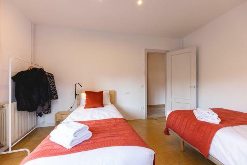 Bravissimo El Lle�, Bright 4-bedroom Apartment