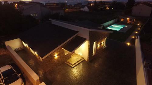 Casa Rural Con Piscina Vi�a de Millan