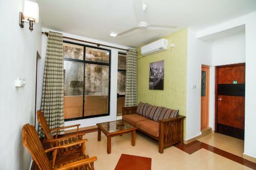 Hotel Maple Tree Residencies