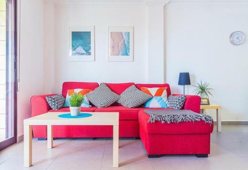 Seaview Modern Beach Apartment