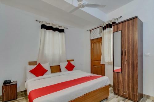 Hotel Collection O 16840 Skyheight Residency