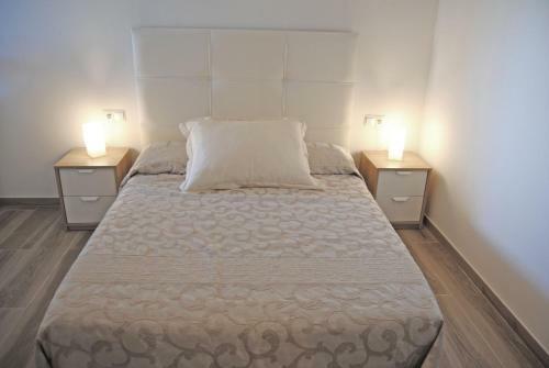 Recently Refurbished Apartment With Sea Views.