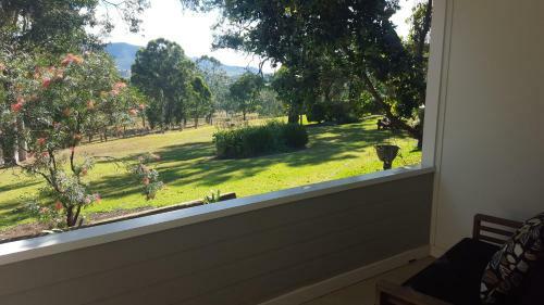 Hostal Elfin Hill Country Accommodation