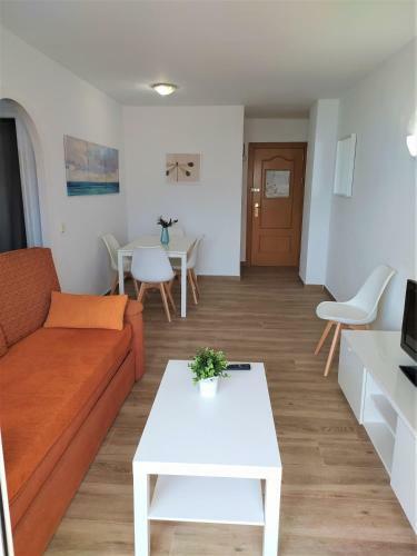 Apartamento En Edificio Stella Maris 2