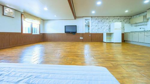 Songrim Hanok Pension