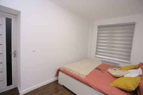Luxury 2 Bedrooms Apartment Walking Distance From Gur-emir