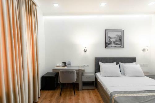 Bed & Breakfast Registon Saroy Hotel