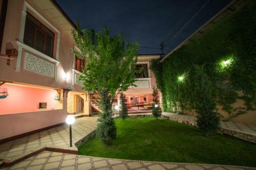 Siyob Hostel