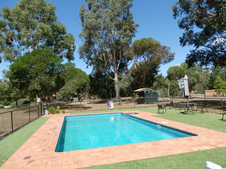 Mountain View Motor Inn & Holiday Lodges