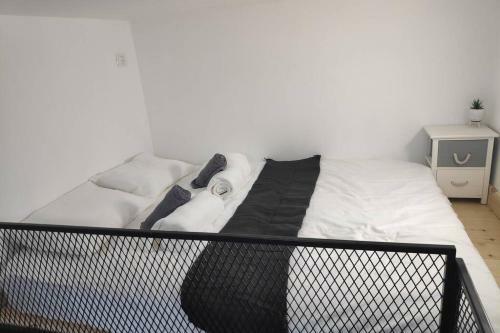 Centrally-located Quiet Cozy Loft Apartment
