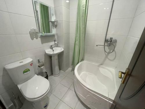 Ipak Hotel