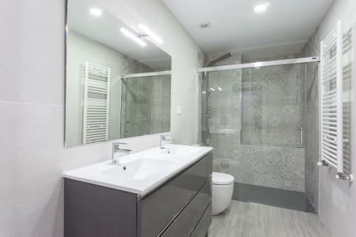 Apartamentos Reina Isabel