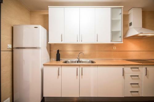 Apartamento Enjoygranada Emir 3a - Piscina, Gym & Parking