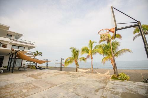 Waikoloa Hotel And Beach Resort