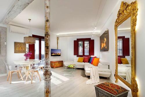 Art Chapiz Apartments