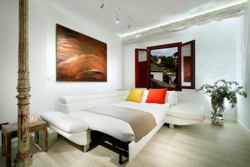 Art Chapiz Apartments