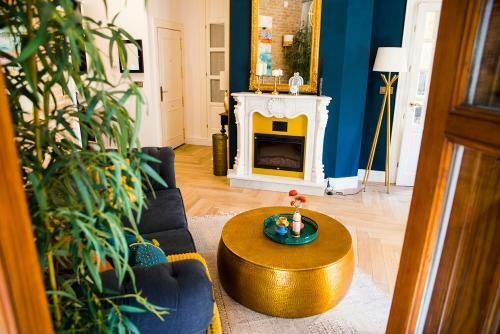 Ch Elvira Luxury Apartment