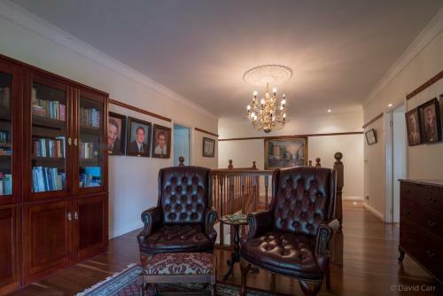 Hostal Grove Manor