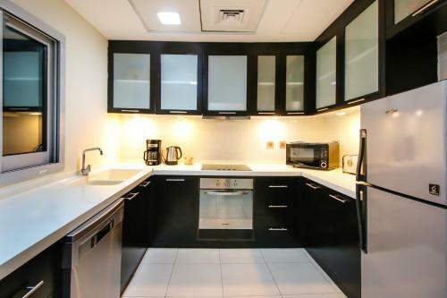 Apartamento R&h- 1br, Marina, Spacious, Beach, Biz-ready