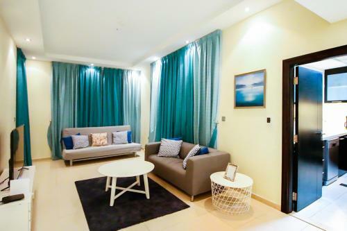 Apartamento R&h- 1br, Marina, Spacious, Beach, Biz-ready