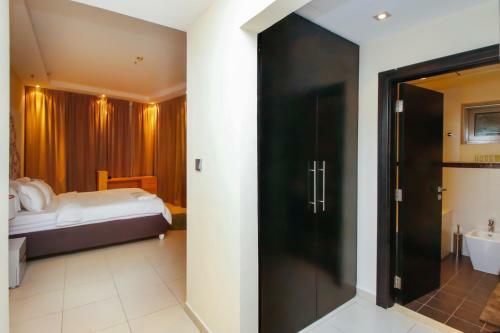 Apartamento R&h- 1br, Marina, Spacious, Beach, Biz-ready