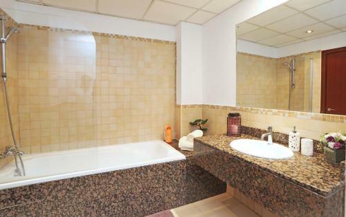 Luxury Casa - Marvel Sea View Apartment Jbr Beach 2br