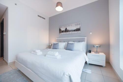 Panoramic Burj Khalifa View 2 Bedroom Apartment, Burj Views Tower