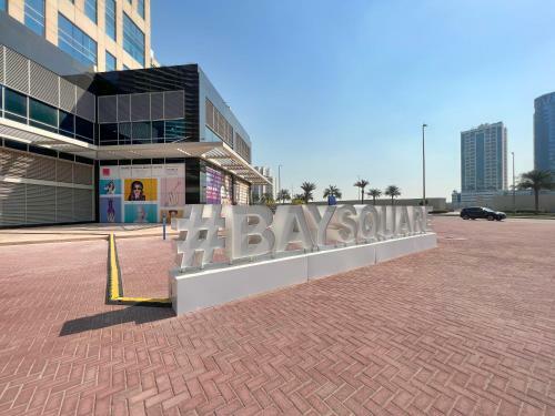Modern Duplex Loft Apartment, 1 Bedroom, Bay Square