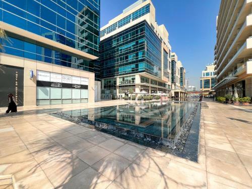 Modern Duplex Loft Apartment, 1 Bedroom, Bay Square