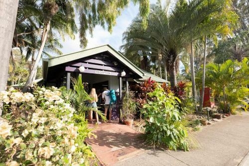 Albergue Colonial Village & Tours