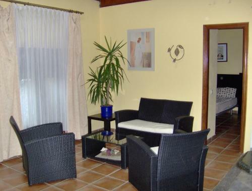G�nstiges Apartment An Der Stra�e