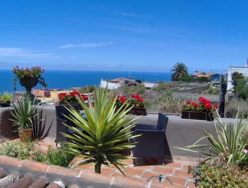 Apartamento Rustic Holiday Home With Balcony And Sea View