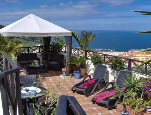 Apartamento Rustic Holiday Home With Balcony And Sea View