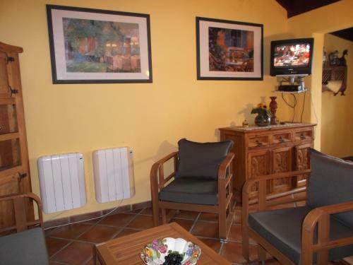 Apartamento Rustic Holiday Home With Balcony And Sea View