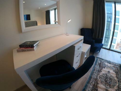 Luxury Apartment In Damac Towers