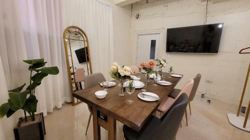 Pier 26 Hotel And Party