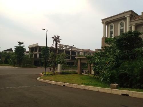 Podomoro Golf View Apartemen Room Cozy