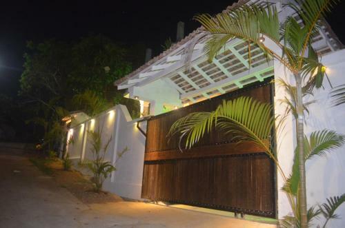 Hostal Calm Side Villa